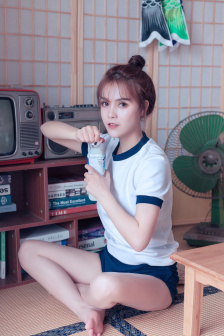 年轻的小峓子3韩国在钱
